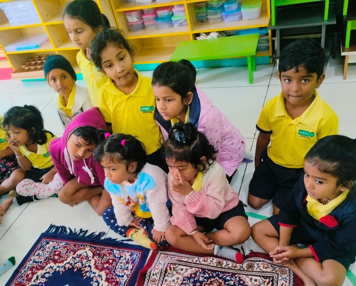 GreendotM's tweet photo. Science Experiment - Lemon Valcano
- RK Township Branch

#greendotmontessorischool #bestmontessorischool #preschoollearning #montessorieducation #montessori #montessorischool #activity https://t.co/7amNekiZcl