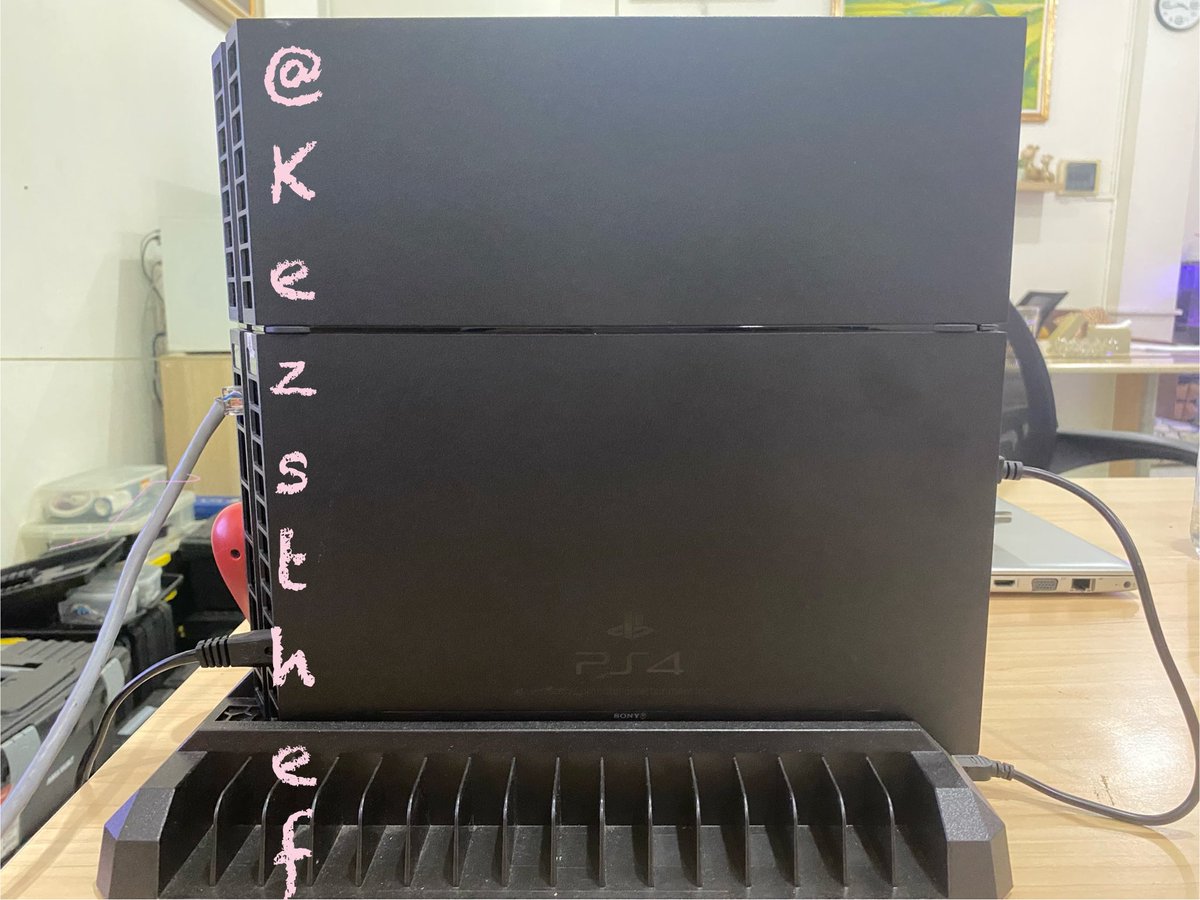 kezsthef's tweet photo. WTS PS4 ori JetBlack
• Fullset, ada box juga ya
• Kondisi Oke
• 2 Stick
• Hdd 500 gb
• Standing Vertical

Dom jkt, bisa cod
Price : https://t.co/UsnOgT76X8

#zonauang #zonajajan #wtbps #wtsps https://t.co/qBSLn75CYM