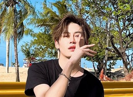 AmyAqua8's tweet photo. Happy Children's Day to my childrens (even though they're big grown man) who's growing up beautifully ❤️✨

Same people and poses, different vibes 🔥🔥
#บุ๋นเปรม #bb0un #prem_space
#วันเด็กแห่งชาติ2567 

Level 1                                                Level 100000 https://t.co/Rv2IfKKbXy