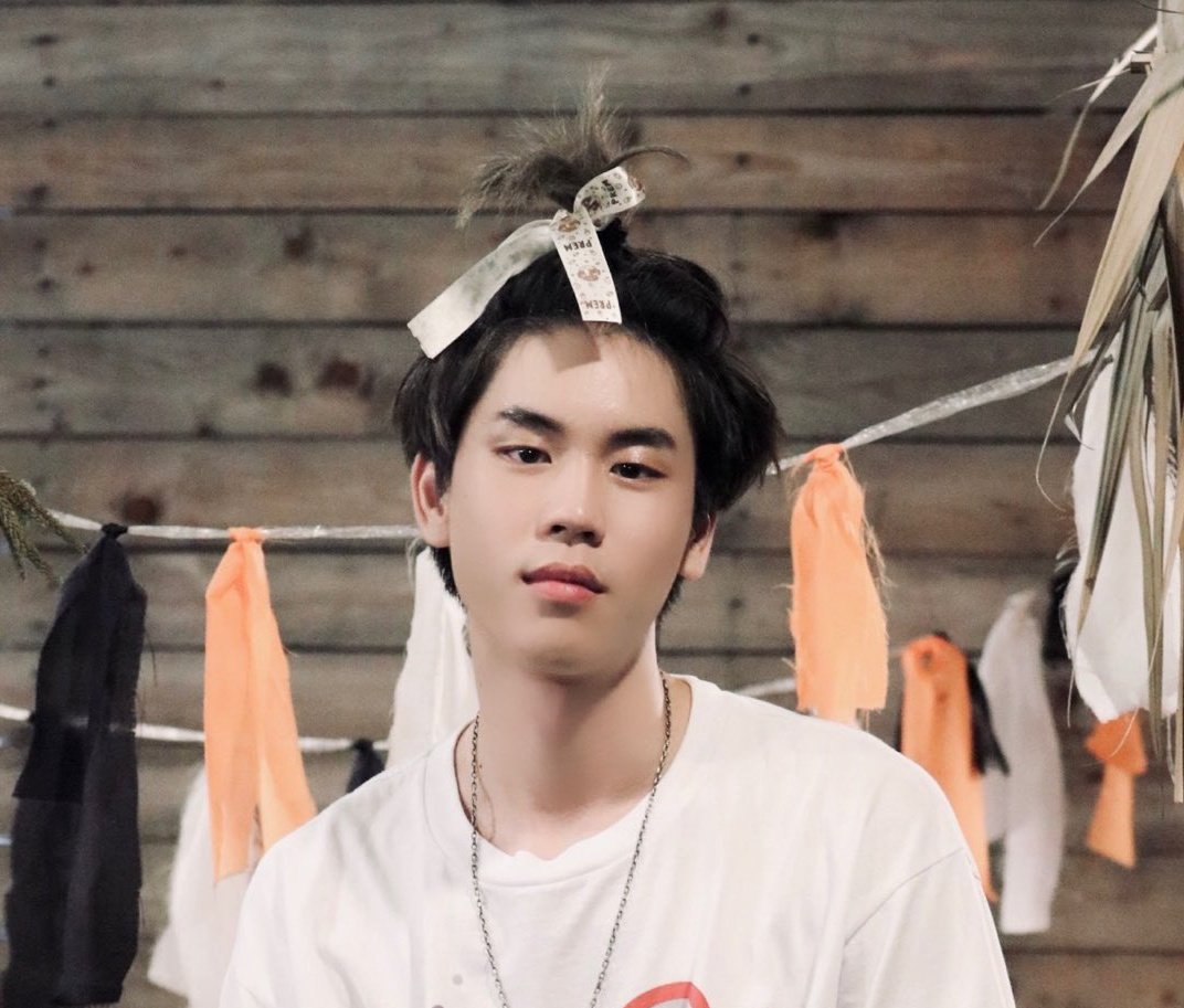 AmyAqua8's tweet photo. Happy Children's Day to my childrens (even though they're big grown man) who's growing up beautifully ❤️✨

Same people and poses, different vibes 🔥🔥
#บุ๋นเปรม #bb0un #prem_space
#วันเด็กแห่งชาติ2567 

Level 1                                                Level 100000 https://t.co/Rv2IfKKbXy