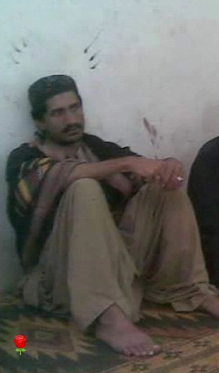 balochsadia2's tweet photo. زاکر جان ہم نے آپ کی صرف چند تصاویر اور تقاریر سُنی ہونگی مگر یہ نااہل آپکی نظریے کو قید نا کر پاۓ آج ڈی جی خان تا مکران مزاحمت کررہا ہے
لمہ جان آج بھی کہی جاتی ہے تو آپ کے بہت سے ساتھی اُن کے پاس آتے ہیں اور ہر ایک ساتھی میں لمہ کو آپکی جھلک آتی ہے۔ 
#MarchAgainstBalochGenocide https://t.co/GSnOqnlTAs
