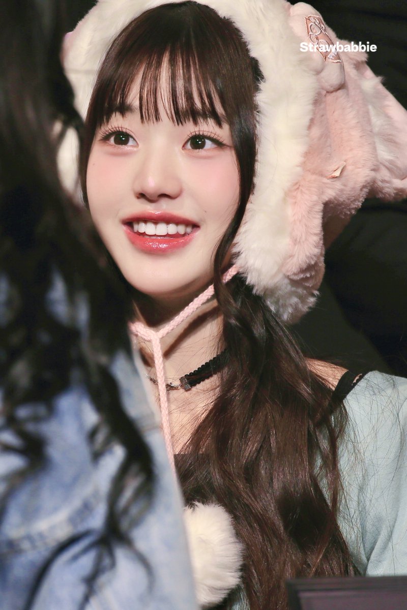 231216 부산 대면 팬싸
다이브 볼때 눈에 별이 있다..🥹

#아이브 #IVE #장원영 #JANGWONYOUNG #원영 #WONYOUNG #ウォニョン