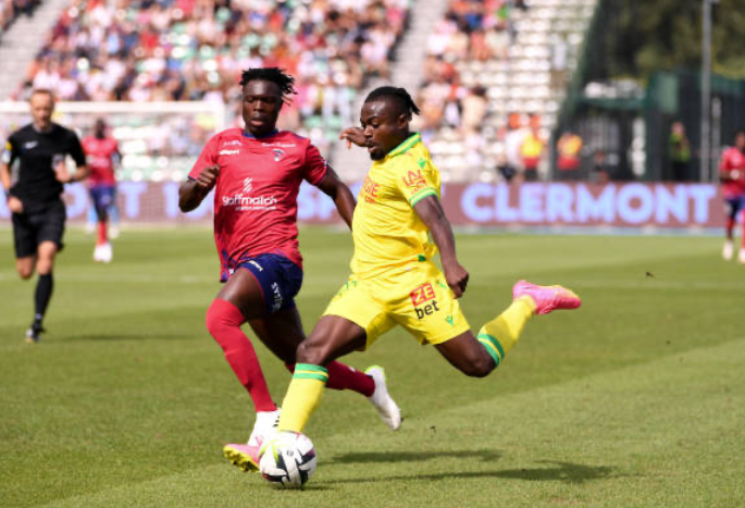 CF63Insights's tweet photo. 📊 | #FCNCF63 | Nantes encore plus impacté par la CAN que Clermont?

Si avec Diaw et Seidu le @ClermontFoot se trouve amputé de 2 de ses meilleurs éléments pendant la CAN, le @FCNantes n’est pas en reste avec les absences de Mohamed, Simon, Casteletto et Moutoussamy qui, à eux 4, représentent 58% des buts nantais cette saison.

Une belle opportunité donc pour le CF63, d’autant que le FCN n’a marqué qu’un seul but lors de ses 4 derniers matchs à domicile en @Ligue1UberEats!

#CF63 | #clermontfoot | 🔴🔵🌋