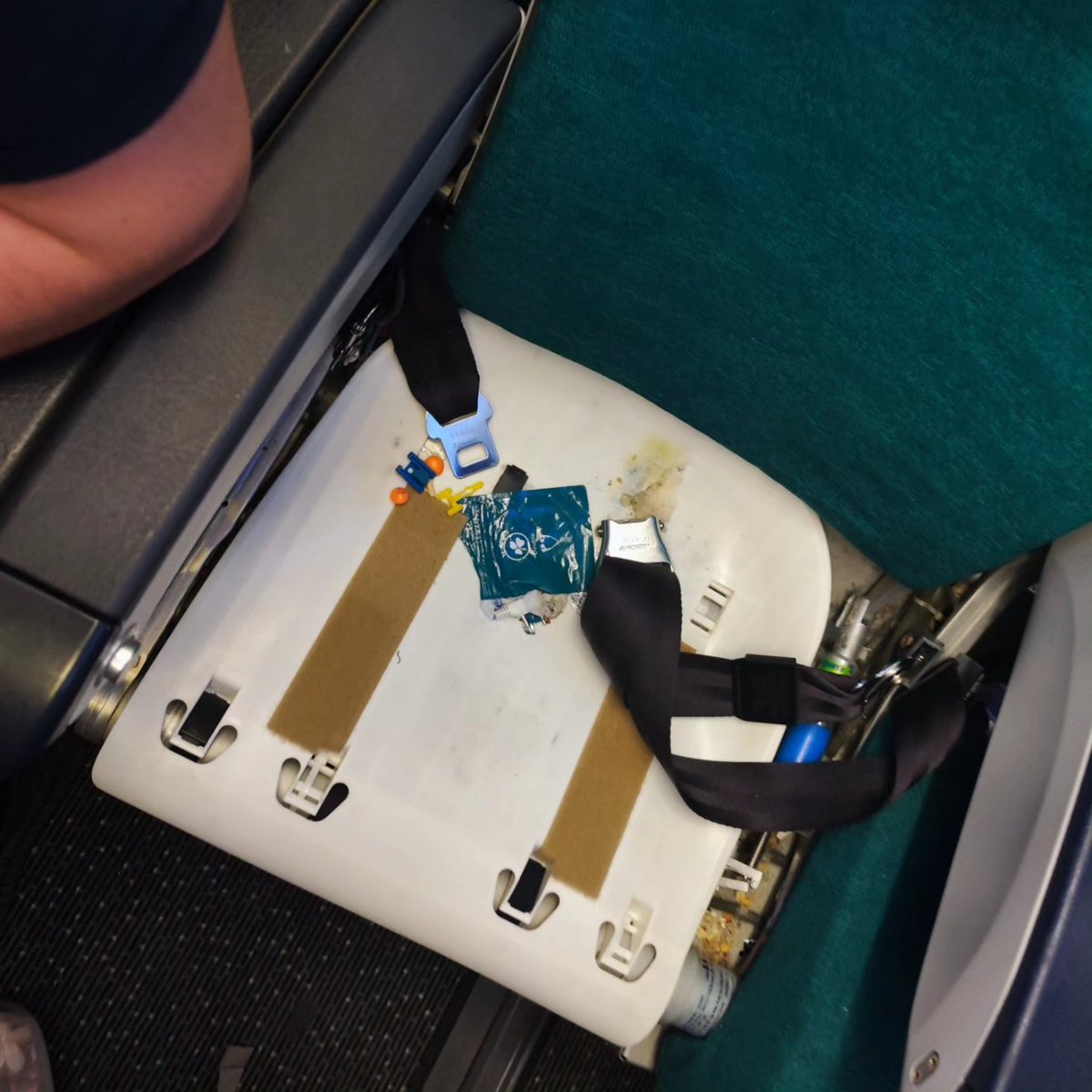 RoCoSol25's tweet photo. @AerLingus @connachtrugby Hope he gets a better seat than we did on our Orlando - Dublin flight in Nov which had VOMIT on seat when we boarded. Seat pad removed and NO sanitization of area done! We had no choice but to sit in it for 9 hours STILL no satisfactory response. https://t.co/AIjoLIKm1A