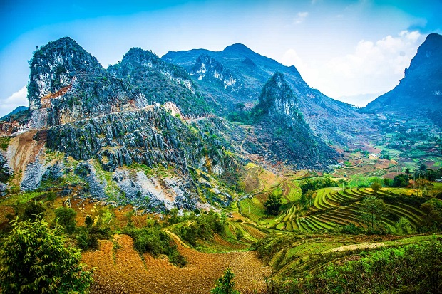 MissAppleGirl's tweet photo. Một cái tay để lau đi nước mắt khi chúng ta thất bại có giá trị hơn cả mười cái tay để vỗ tay khi chúng ta thành công! Chúc bạn một ngày vui vẻ! https://t.co/yhpUCdq6bE