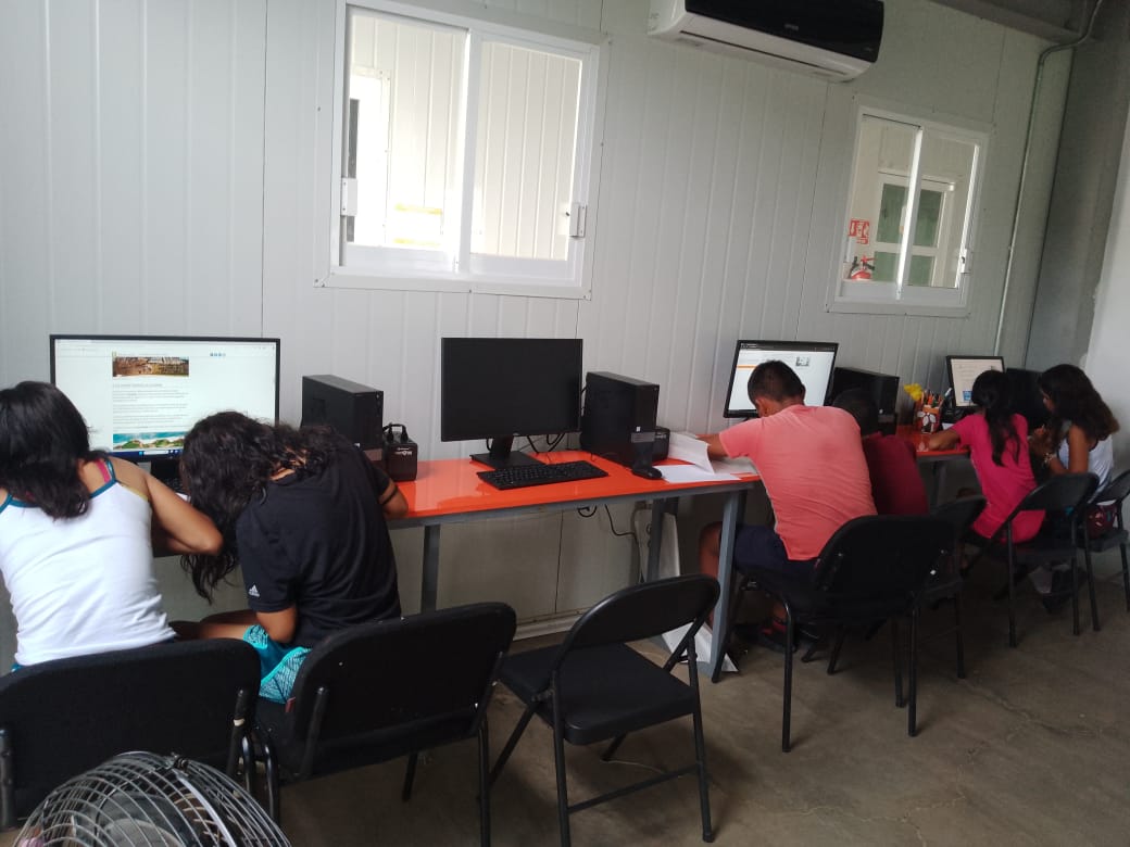 Arrancamos el año llenos de motivación y emoción. Escuela Sin Fronteras sigue al pie del cañón. ¡Por un 2024 lleno de proyectos y buenas noticias! ♥️
#EWS #everywhereschools #laeducacionesunaemergencia #alberguehys <a href="/AlbergueHYS/">Hospitalidad y Solidaridad A.C.</a>