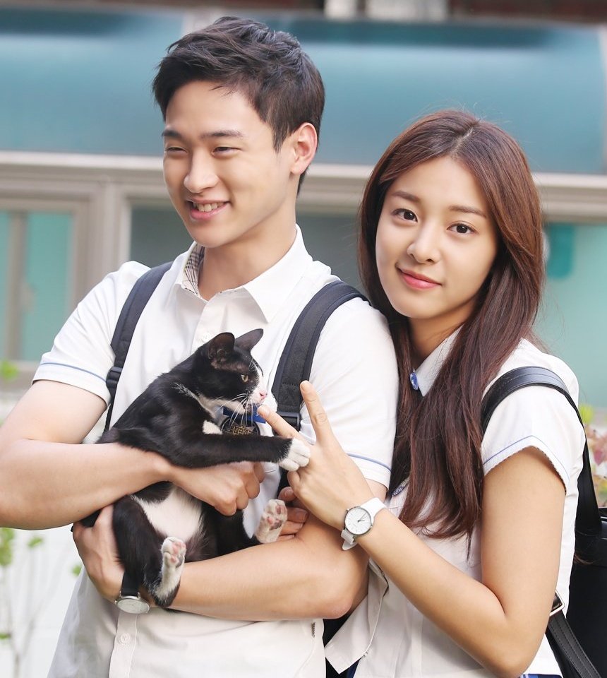 Seorina and 🐈

#ִֶ설인아 #SEORINA