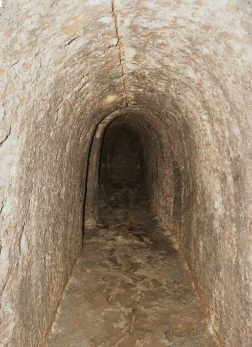 Aqwall1_'s tweet photo. ثريد ..

سجن قارا المرعب ، سرٌ من أسرار المغرب، السجن الذي حيّر العالم، ولغز تاريخه حقيقة لا يمكن تجاهله 🔞

فضل التغريدة وتابع السرد🖤 https://t.co/sz14xs3mZw