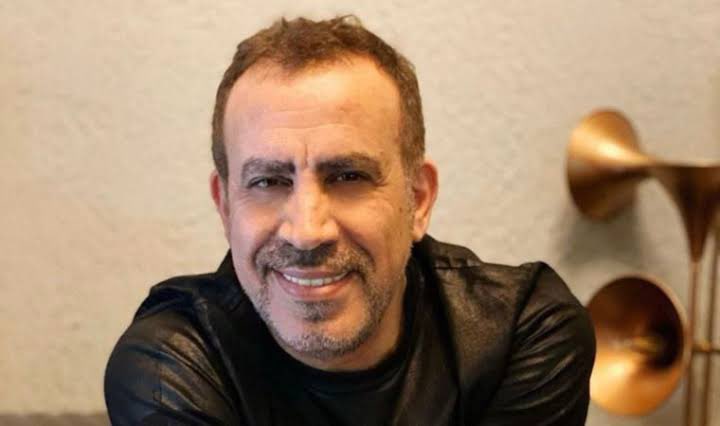 Haluk Levent, depremde evi yıkıldığı için çadırda yaşayan Şehidimiz Müslüm Özdemir’in ailesine ev alacağını açıkladı.

Deprem oluyor çadırı Haluk Levent getiriyor, yardıma ihtiyacı olan birisi oluyor Haluk Levent el uzatıyor, SMAlı çocuklara Haluk Levent çözüm bulmaya çalışıyor,