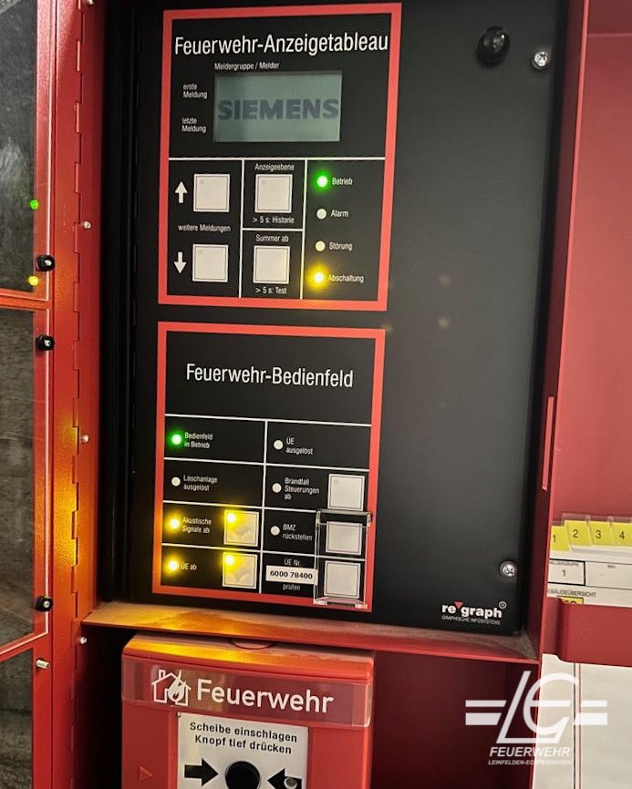 FeuerwehrLE's tweet photo. Brandmeldeanlage werden nach einem bestimmten Muster abgearbeitet. Wir haben uns gestern in Musberg ausführlich mit den verschiedenen Schritten beschäftigt und unser Wissen aufgefrischt. ✅
#WirFürLE #FreiwilligStarkFürLE #FFLE #Ehrenamt ^cz https://t.co/wmP8QnvgB3