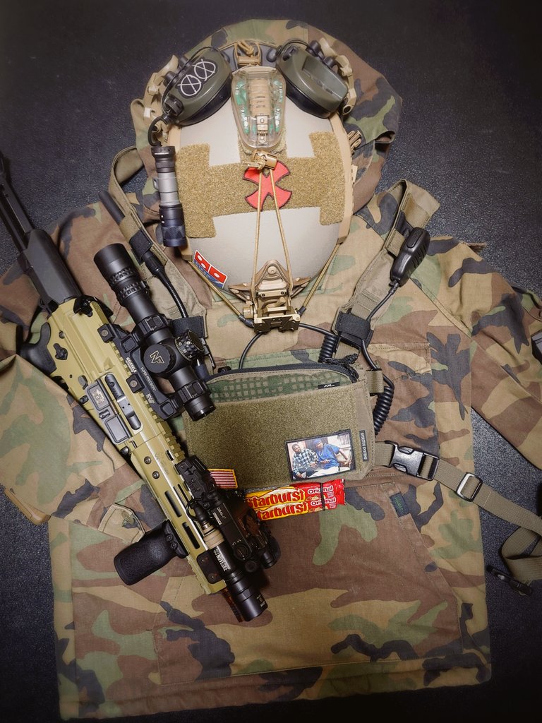 BoobangT80564's tweet photo. 最近ヘビロテしてるWRMFZYのM69 FIELD JACKET V2
めちゃくちゃ暖かいしめちゃかっこいい🔥🔥🔥
あーサバゲー行きたい
#noveske
#wrmfzy
#spiritussistems
#qilotactical https://t.co/eSjT6MJQzv