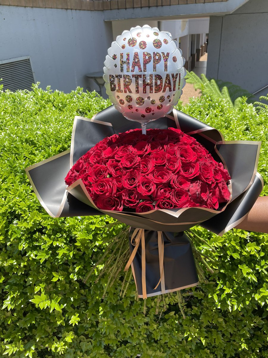 Huba_Fleurs's tweet photo. Get your loved ones red roses this #valentinesday2024 #valentinesdaygifts  #ValentinesDay @hubafleurs

To place your order whatsapp us on 0719896471,We are based in Pretoria central and we do deliver.

#TheANC #BlackCoffee #Mbombelastadium https://t.co/oqkQ1YRmex