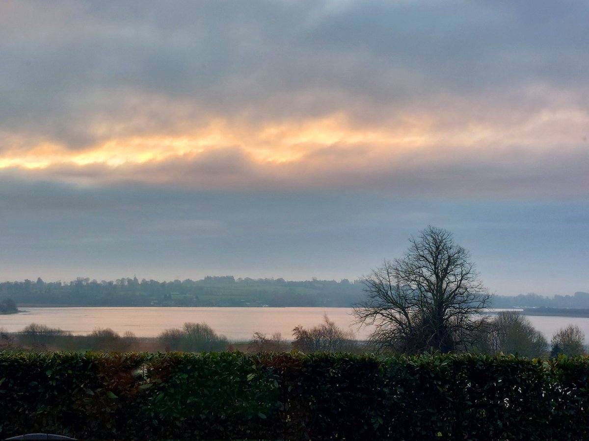 VikiMalcolm's tweet photo. A fine view to wake up to this morning! Very much looking forward to the @Leargas_etwinn Ambassador conference today. Good workshops ahead on project and classroom tools as well as the Initial Teacher Education Network https://t.co/H6v51g9oOD