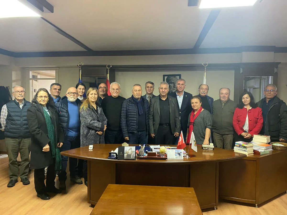 AkelVakfi's tweet photo. Emek Partisi Genel Başkanı Sn.Seyit Aslan ve Başkan Yardımcısı Sn.Levent  Tüzel, yönetim kurulu üyelerinden oluşan bir heyetle birlikte vakfımızı ziyaret ettiler. Nezaket ziyaretleri için kendilerine çok teşekkür ederiz.

#AkelEğitimKültürveSağlıkVakfı https://t.co/EkWTZXqBBu