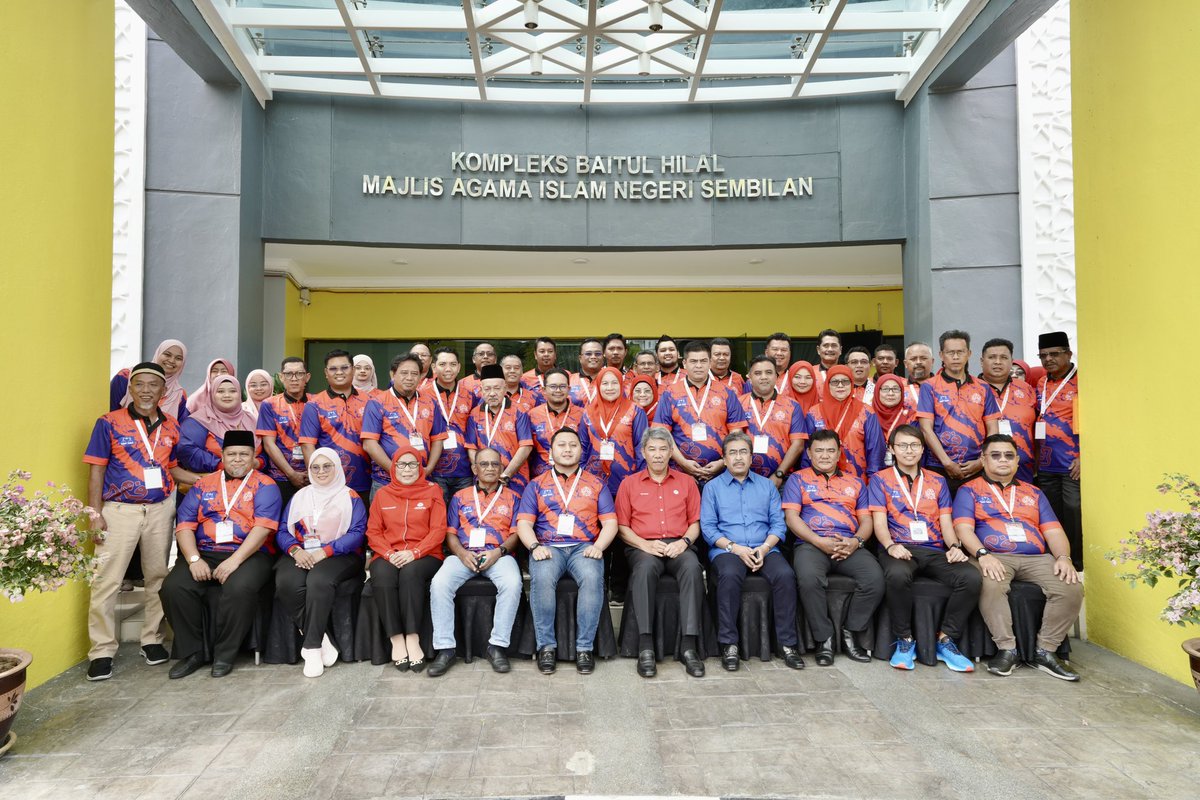 tokmatn9's tweet image. Berkesempatan hadir &amp;amp; beramah mesra di Program Pemukiman UMNO  Hang Tuah Jaya, Melaka di Port Dickson.  

Terima kasih atas jemputan &amp;amp; tahniah diucapkan kepada Ketua #UMNOBahagianHangTuahJaya Ybhg. Datuk @ridhwanali dan barisan kepimpinannya. 

#UMNO