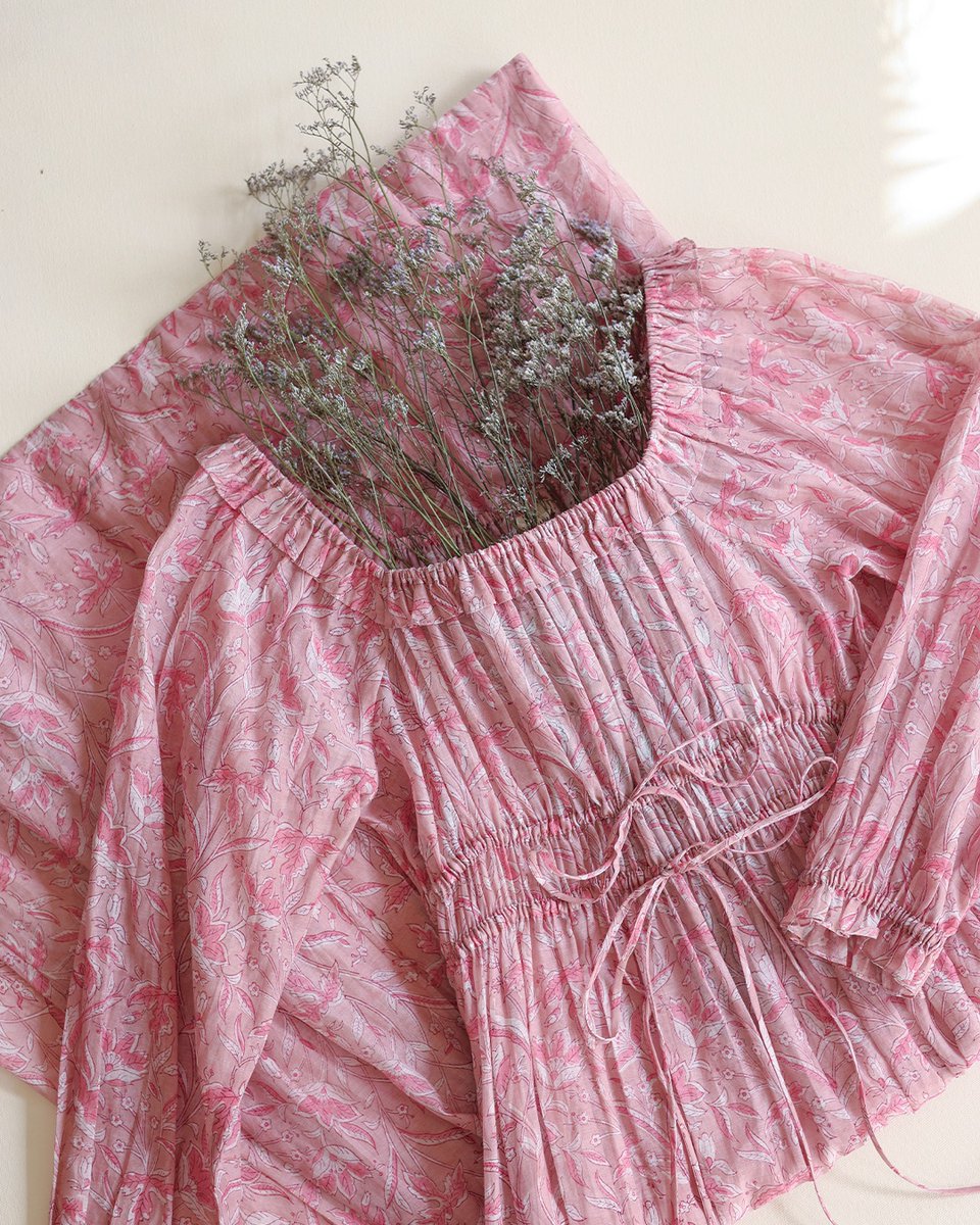 BunaStudio's tweet image. The most fresh blooms for the new year with the hand block printed Calla Lily Dress 🌸

bunastudio.com/products/calla…

#Buna #BunaStudio #lightnessofbeing #blockprinting #floraldress #pinkdress