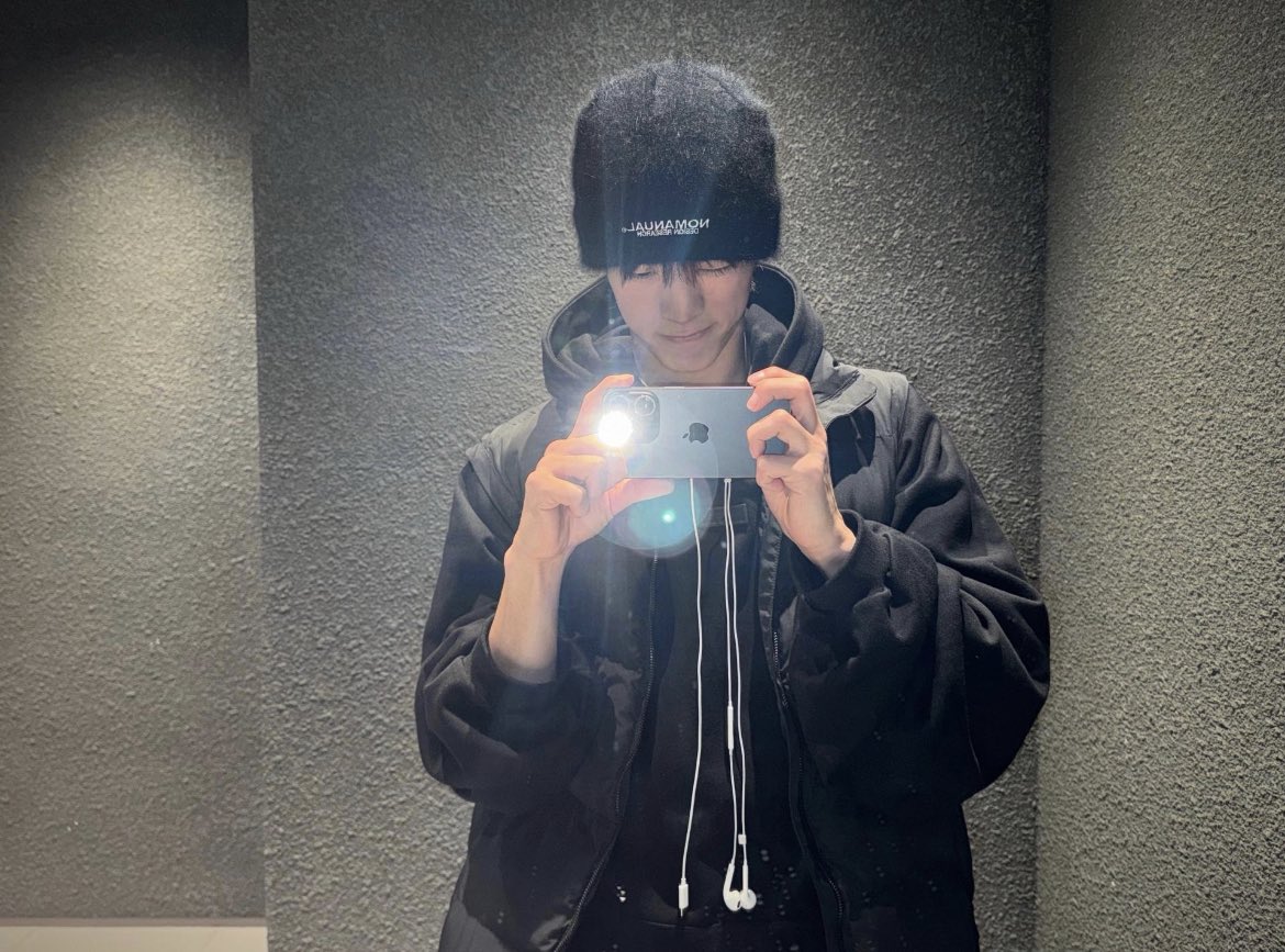 dohoonpics's tweet photo. dohoon weverse update
#DOHOON #TWS #도훈 #투어스 #247WithUs https://t.co/253CxJQCnG