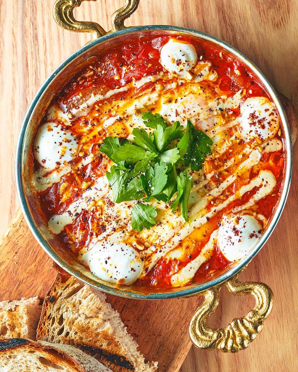 ldn_amber's tweet photo. A piping hot Shakshuka is the perfect remedy for the freezing London weather. Dig into some perfectly runny eggs to start this weekend right! 🍳🍅 #ShakshukaLover #FusionRecipes https://t.co/YdvXAdfg66