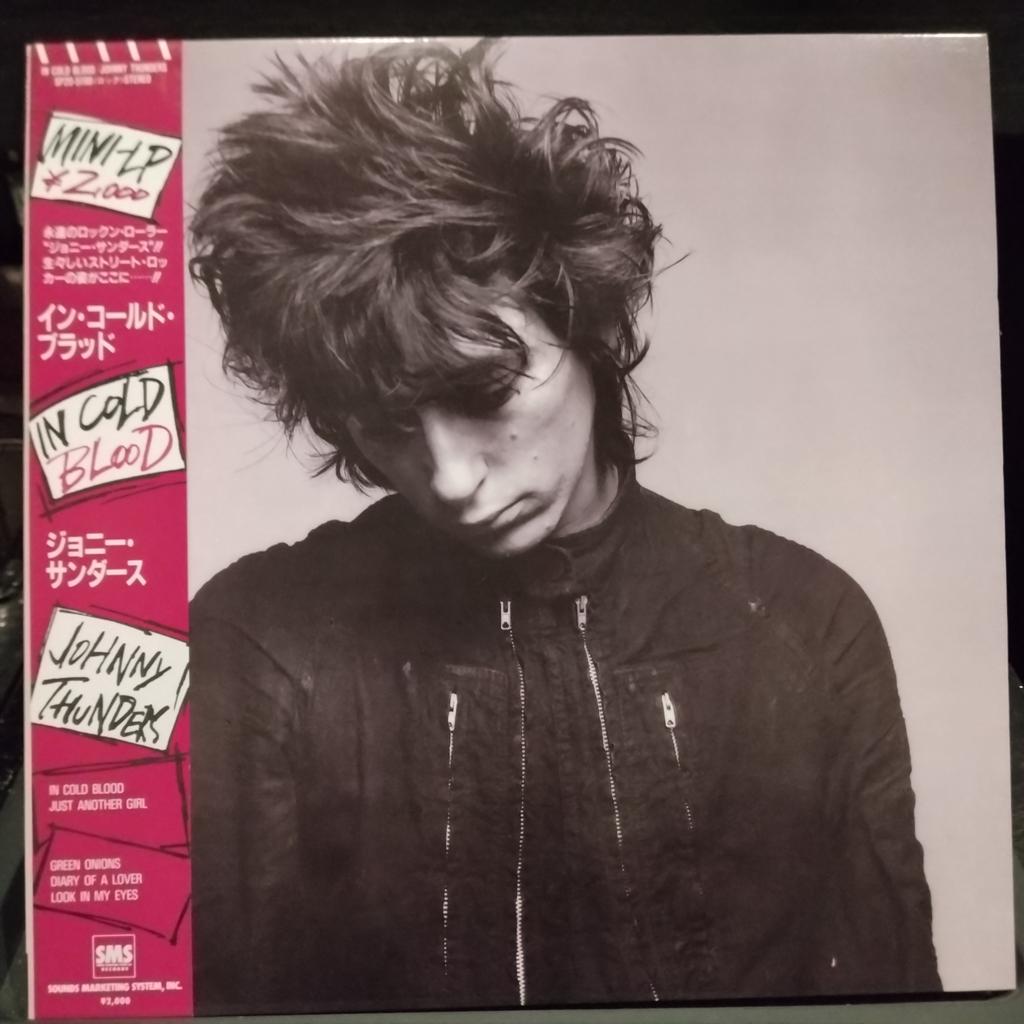 #NowPlaying
#ジョニーサンダース #johnnythunders 
イン・コールド・ブラッド
【帯記述】永遠のロックン・ローラー″ジョニー・サンダース″生々しいストリート・ロッカーの姿がここに…！

#西成区　#レコードバー　#アナログレコード　#大阪レコードバー