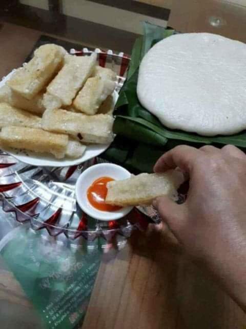 Sunghai123's tweet photo. Lạnh như thế này ngồi ăn bánh dày nướng thì còn gì bằng
#chéo
#Cheouytin https://t.co/bfkJvghcrd