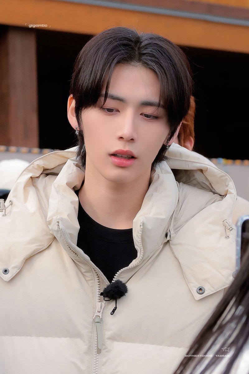 82. 보이넥스트도어 태산