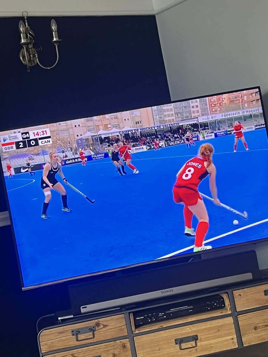 LauraMidders's tweet photo. No better way to spend a Sat morning than watching @GBHockey on the tele!! 🏑 thank yooou @BBCSport - the only way to inspire future players is by making it accessible!! @Sunderland_HC https://t.co/dLjqKs9Mbg