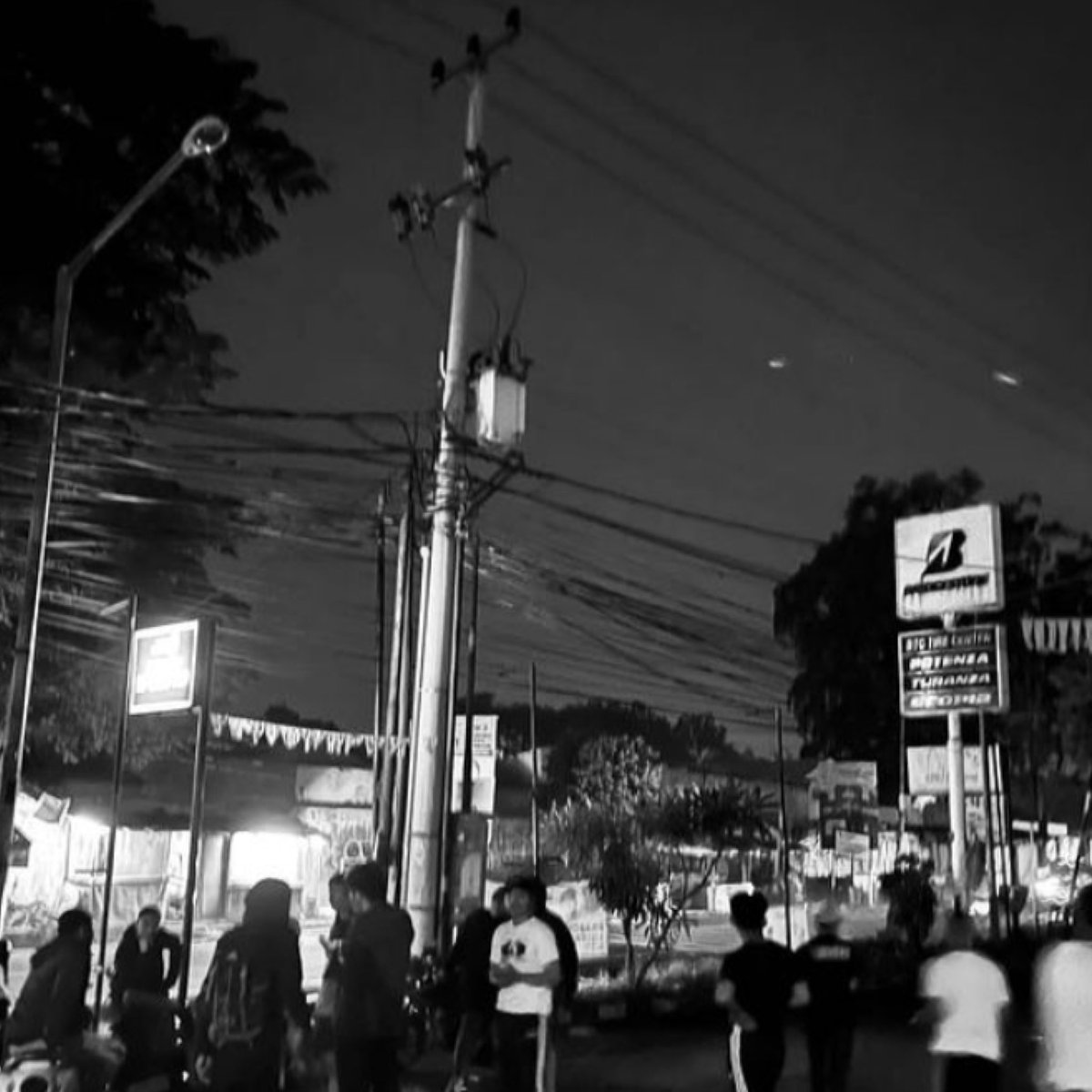 X_li64's tweet photo. 12.01.2024 Indonesia 🇮🇩 
Arrange Fight - Sickboys [Persija] VS Parung Crew [Persib] 

Info SickBoys : setelah mengatur Pertarungan, Sickboys Menunggu di tempat sesuai kesepakatan, tetapi Parung Crew tidak Hadir. https://t.co/81NGIyVYKT