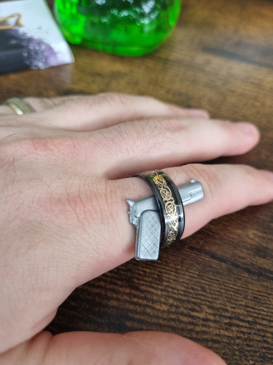 Always keep that thang on me