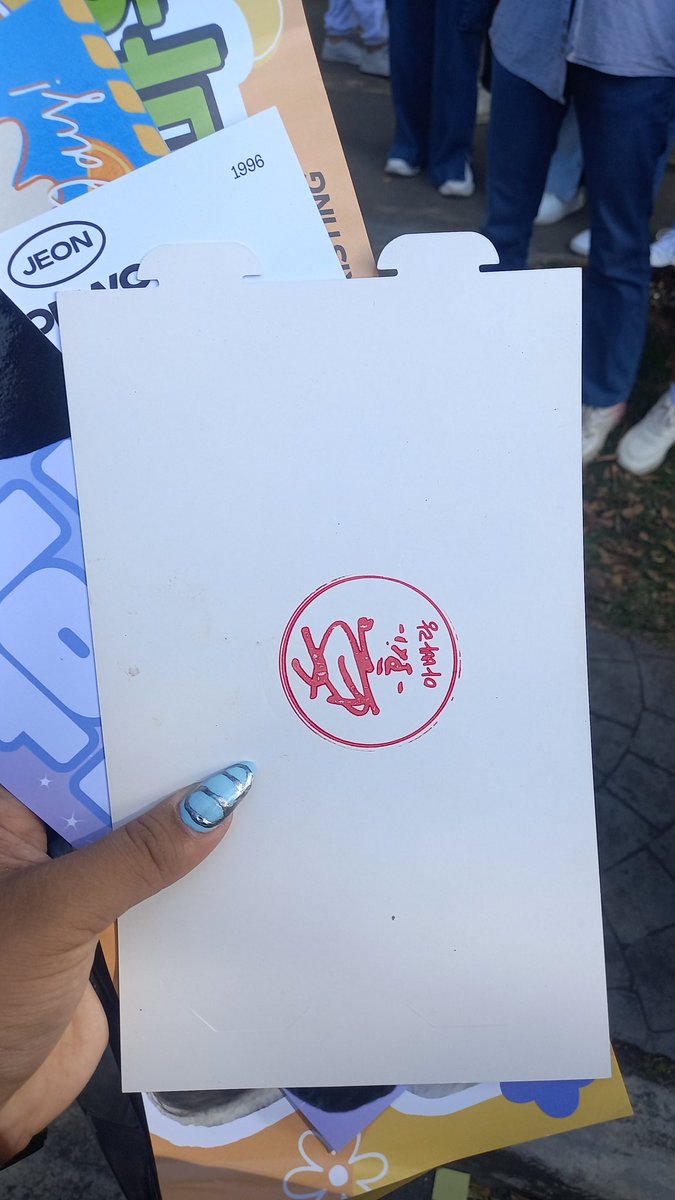 itsme_ginn's tweet photo. My team labas and carat heart is so happy!!😭❤️ Hoshi's dad stamp😭😭😭 

#SEVENTEENinBULACAN #SVT_TOUR_FOLLOW #FOLLOW_TO_BULACAN https://t.co/CRhzAht9sc