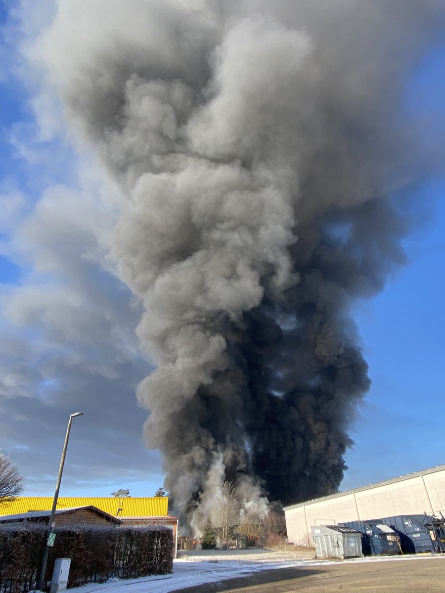 dan1968freenet1's tweet photo. Brand in Schwenningen am Neckar/ ￼
Stegmaier Spezialbaustoffe GmbH ( Jäckle + Flaig ) https://t.co/iG00TMyItB