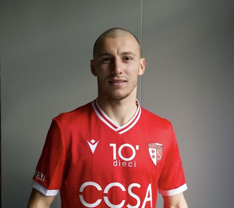 atanasovdimitar's tweet photo. Bulgaria national team player Georgi Rusev🇧🇬 becomes new player of Swiss team FC Sion 🇨🇭 Enjoy and good luck champ 🔴⚪️🔴 https://t.co/51ezHWo7Hb