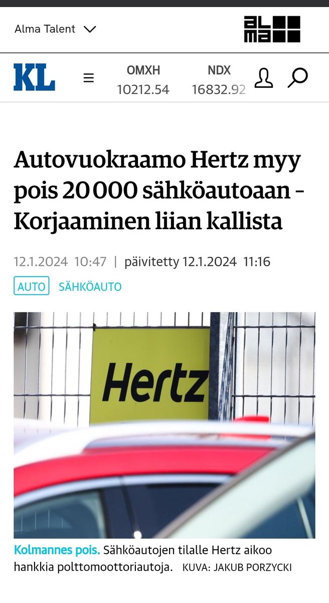 LindapauliinaQ's tweet photo. Hertz myy sähköautonsa pois, koska niiden korjaaminen on niin kallista ja koska niitä ei edes vuokrata. Sähköautojen tilalle se ostaa normaaleja polttomoottoriautoja. 

(artikkeli kuvina alla) https://t.co/KpxBe4CIIt
