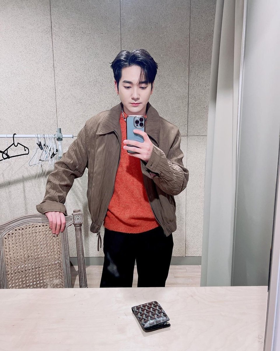 aron_Instagram's tweet photo. 240113 😻 

🐶 https://t.co/5c48eys8dl

#아론 #곽아론 #AARON #ARON #AaronKwak #kwakaron #인스타그램 https://t.co/2s1UB13S51