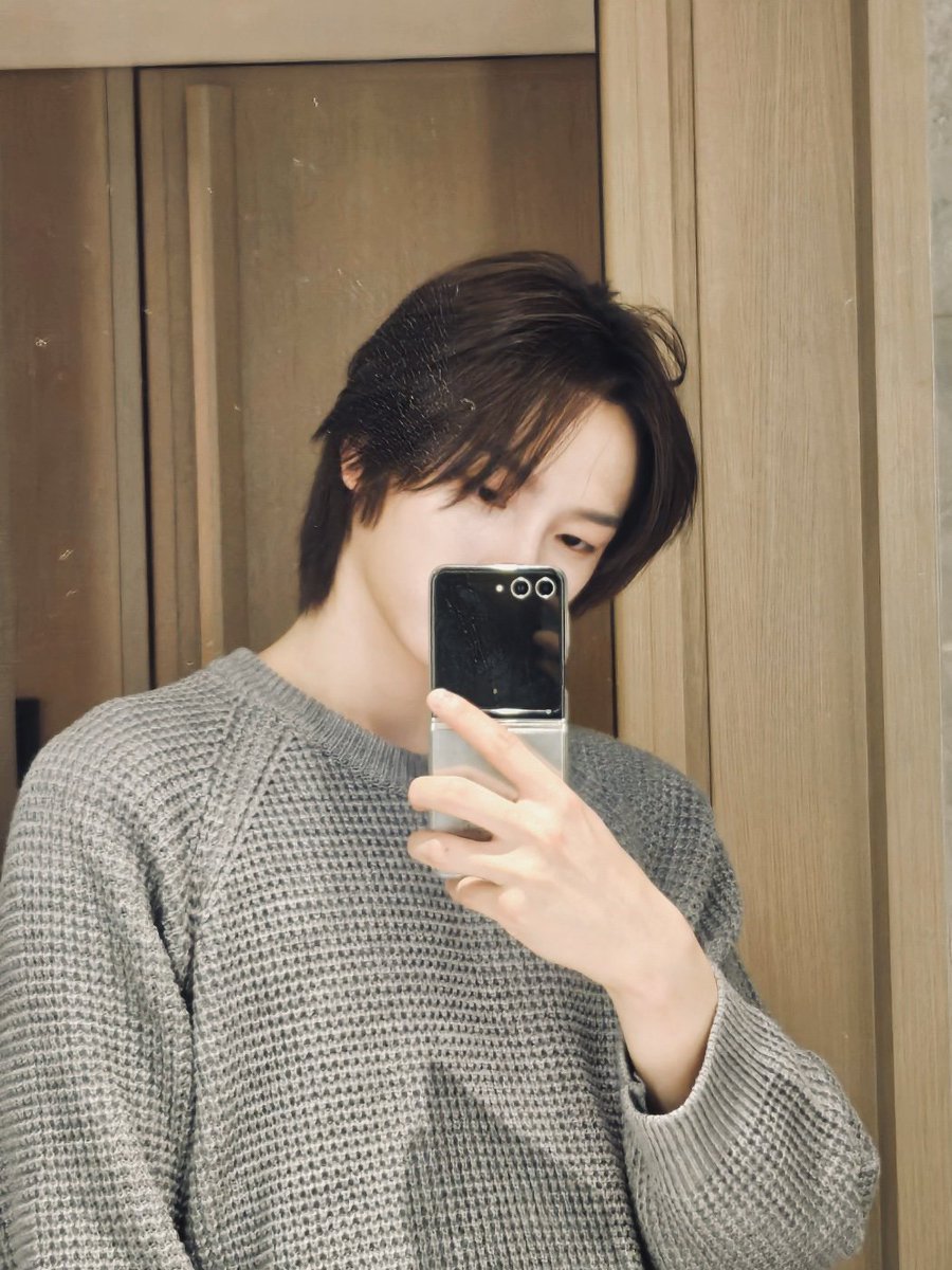 BOYNEXTDOOR_twt's tweet photo. 따뜻하게 입어요 원도어🧡

#BOYNEXTDOOR #보이넥스트도어 
#SUNGHO #성호 https://t.co/jsDdn9dg9t