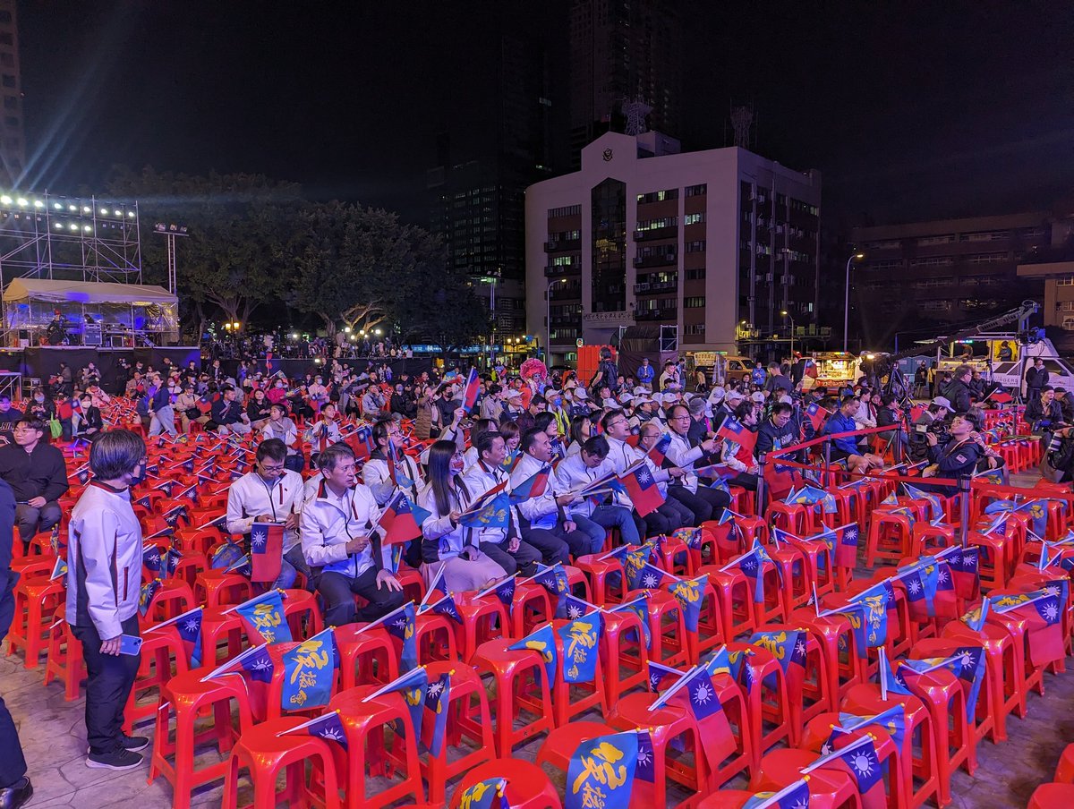 It's 6pm and the KMT's 2,000~ seat venue is still only about 15% full. Some of the same attendees have been approached by multiple journalists looking for interviews.