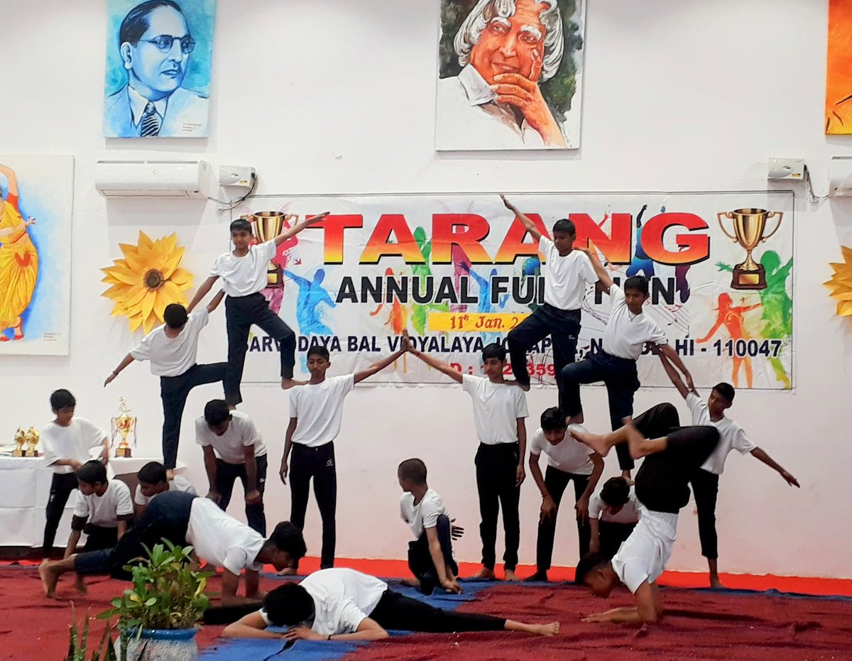 Celebrating our teacher Satish sir's contributions to #Yoga and orchestrating a fantastic #AnnualDay ! Your passion, hard work and dedication has made a lasting impact on our school community #TeacherAppreciation @Dir_Education @PbpandeyB