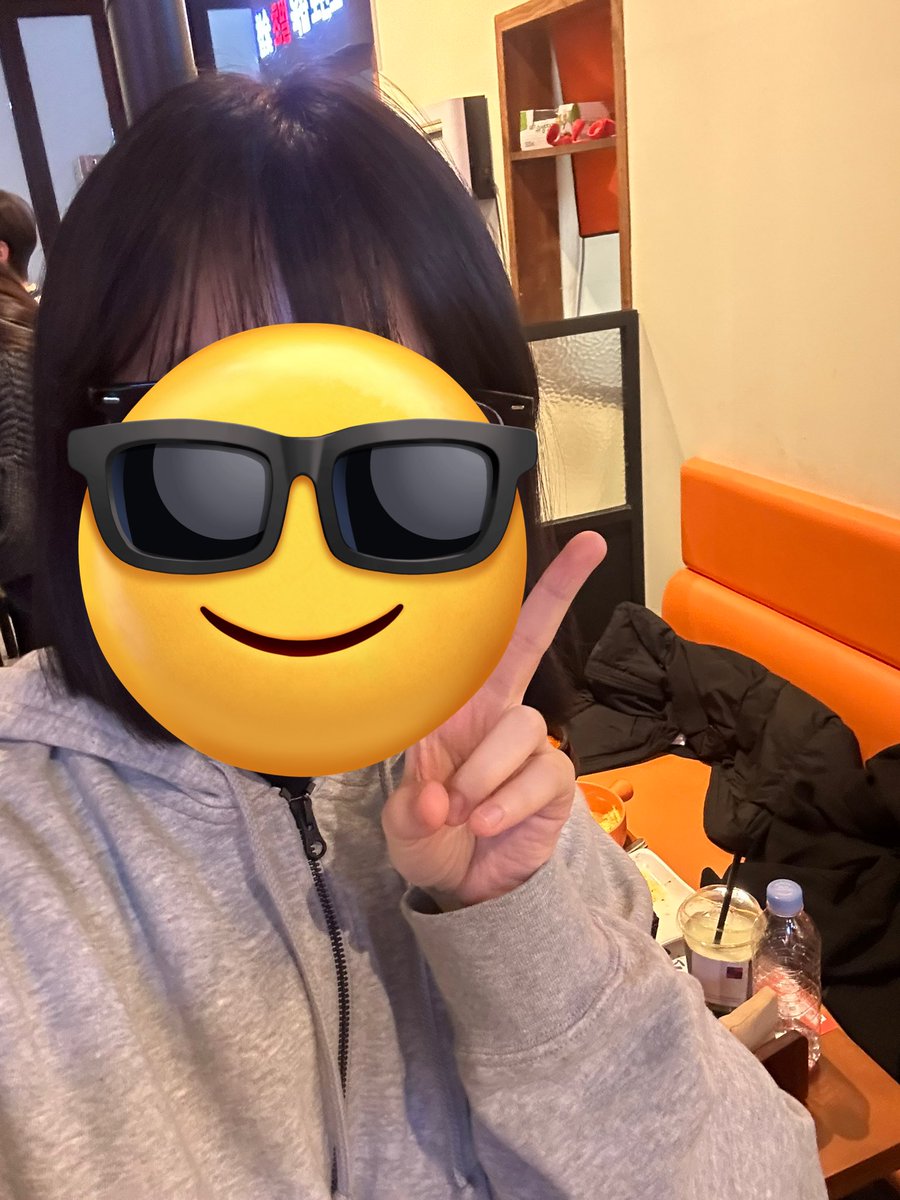 Enpeul_'s tweet photo. 나 : 양띵 님 셀카 찍어주세요!!! 
양 : 엇 좋아용
나 : 혼자서요
양 : 아 시름 ㅡㅡ 빨리 와요
나 : 🥺...
찰칵

다른 분 : 저도 혼자 셀카.......
양 : 개소리하지마세요 https://t.co/5kwSwgX58i