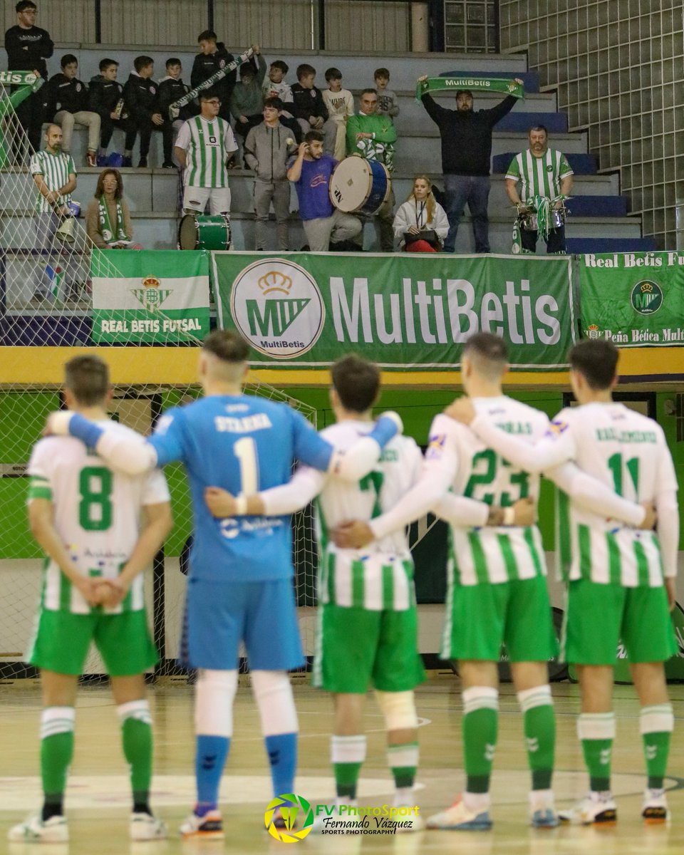fvphotosport's tweet photo. Una fotito de ayer para los amigos de @PBMultiBetis, que no pararon de animar al @RealBetisFS durante todo el partido y contagiaron al resto de la afición bética en la noche de ayer frente al @JaenFS.

#RealBetis #BetisFutsal #BetisFS #Amate #MultiBetis #lnfs @FutSalRFEF @LNFS https://t.co/ijq5cc21Uh