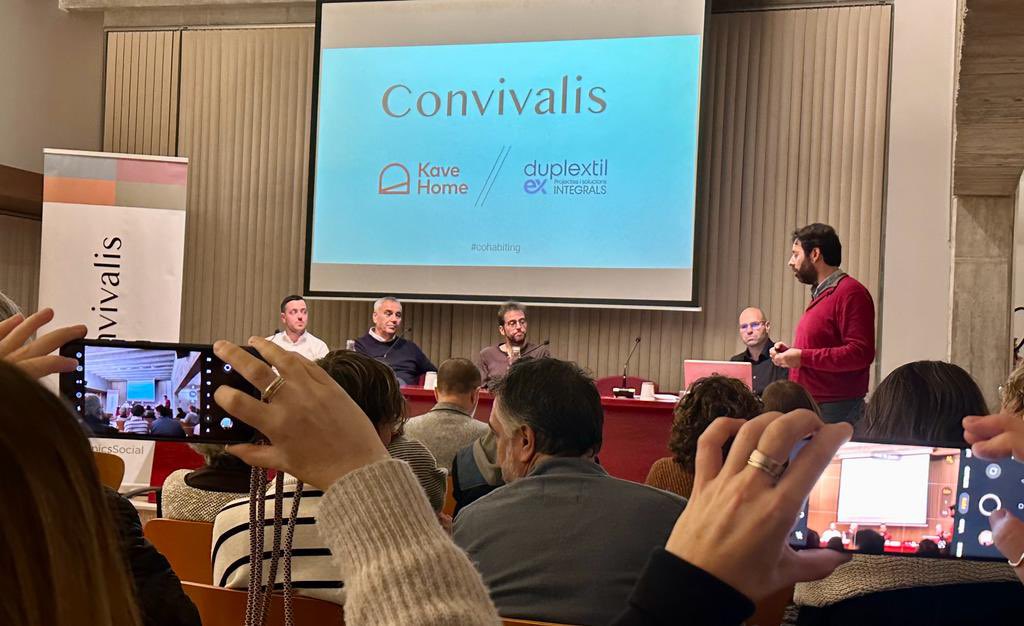 Presentació del projecte Convivalis al Museu de la Mediterrània de Torroella. Repte per recuperar els habitatges abandonats als centres dels pobles i la necessitat de potenciar l’accés a l’habitatge fugint de l’especulació.