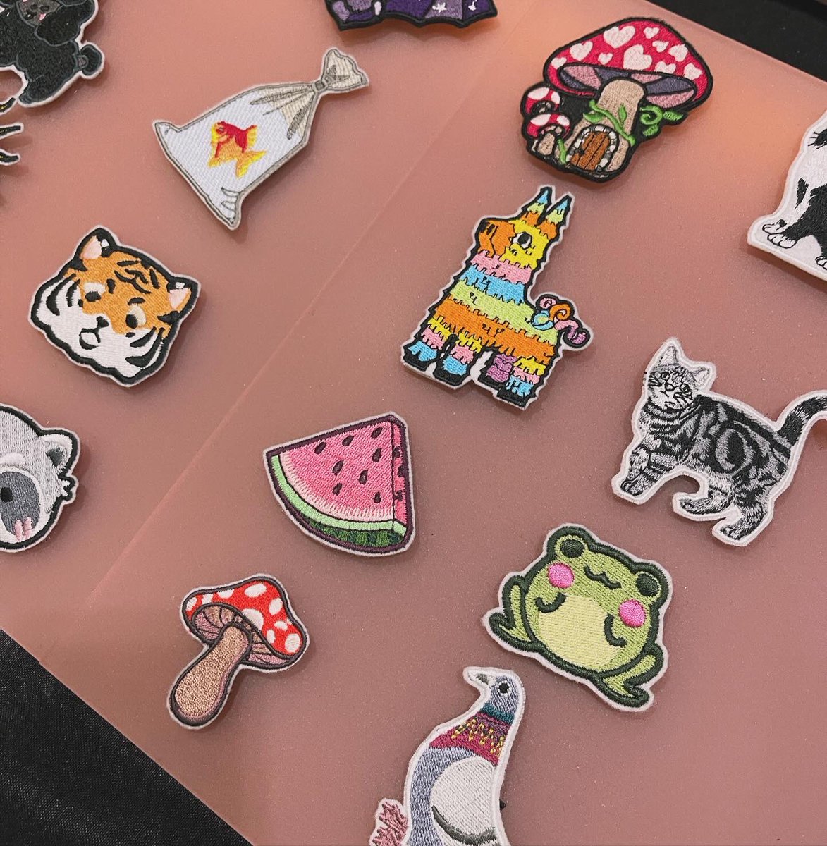 PinkBird_Tweets's tweet photo. First comic con of the year! All set up @megaconlive come find us at the end of the aisle in between the big 7 and 8 https://t.co/qE0nzkyfNa