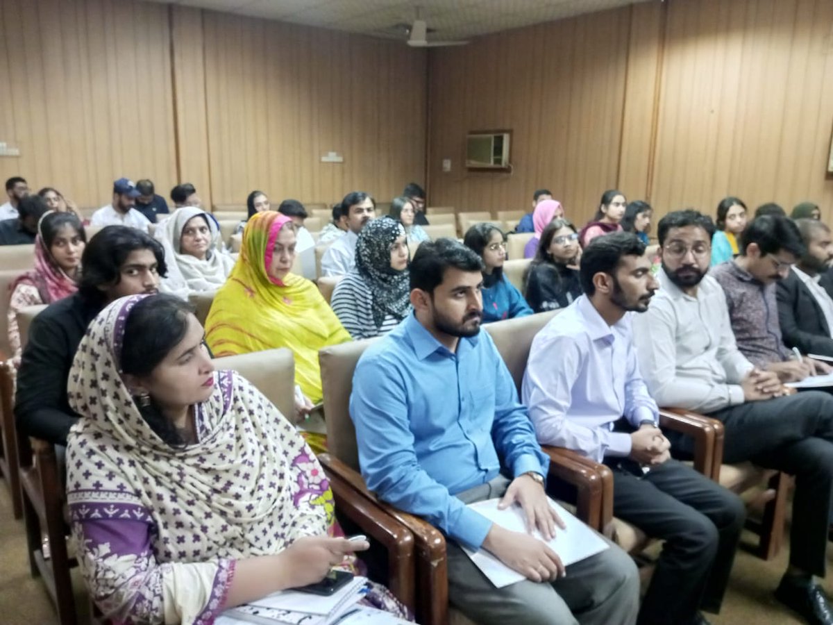 YoLoGoPak's tweet photo. On September 19, 2023, the YoLoGo together with the Forum of Federations, conducted a briefing for the program called Support to Youth Participation and Local Governance at the Pakistan Study Centre, University of Punjab.

(photo courtesy to LG &amp; CDD, Punjab) https://t.co/DucSHKV3Ji