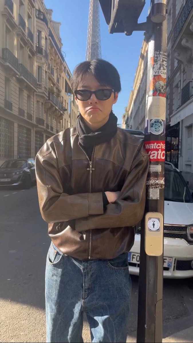 진 tweet media