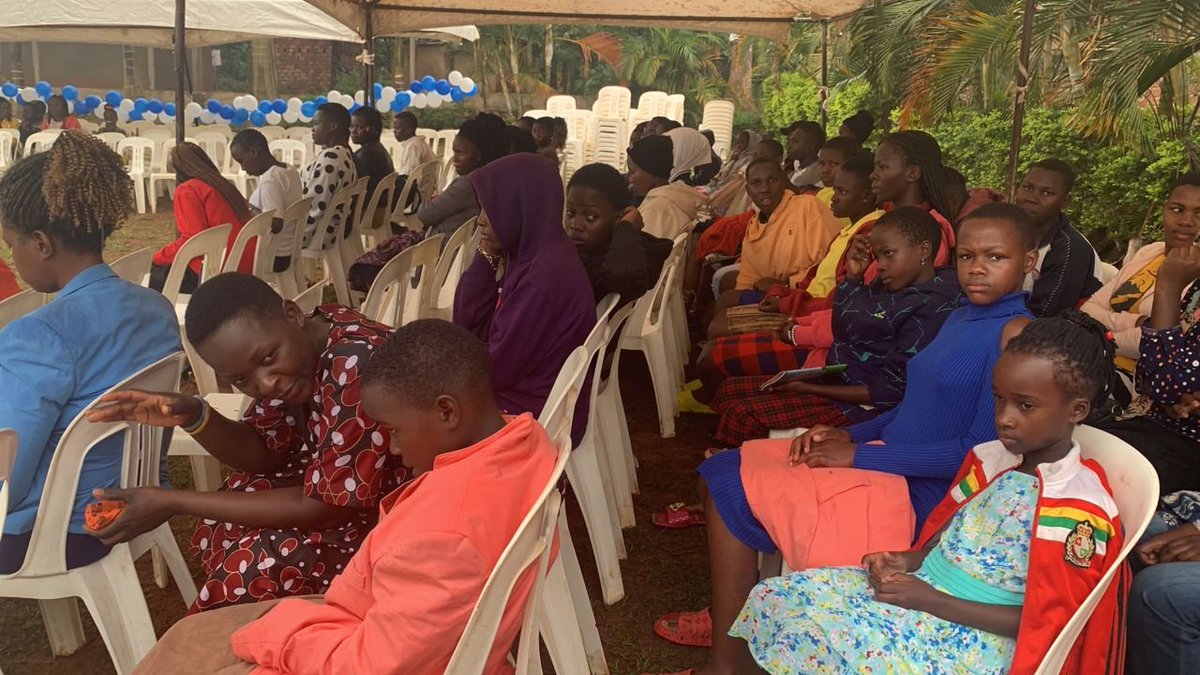 rctnansana's tweet image. Reporting live from Masengere grounds (Behind Kenjoy Supermarket Nansana) where the Community Outreach is happening, courtesy of @VisionGirlUg . We're still here till 5pm and you too can join us.
Tukulinze🤗
#HopeCreatingTitans
#CreatingHopeInTheWorld