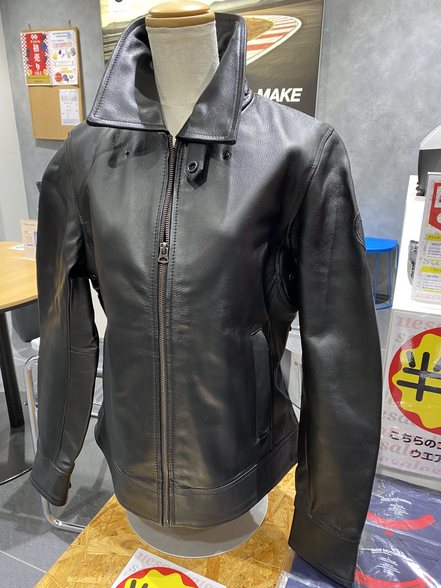 MotorradSetaga8's tweet photo. 数は少ないですが、アパレル半額コーナー設置してみました。売れ残りではないので、おススメのウエアばかりです。
#レンたま
#モトラッド世田谷
#motorradsetagaya https://t.co/Epguq91uRq