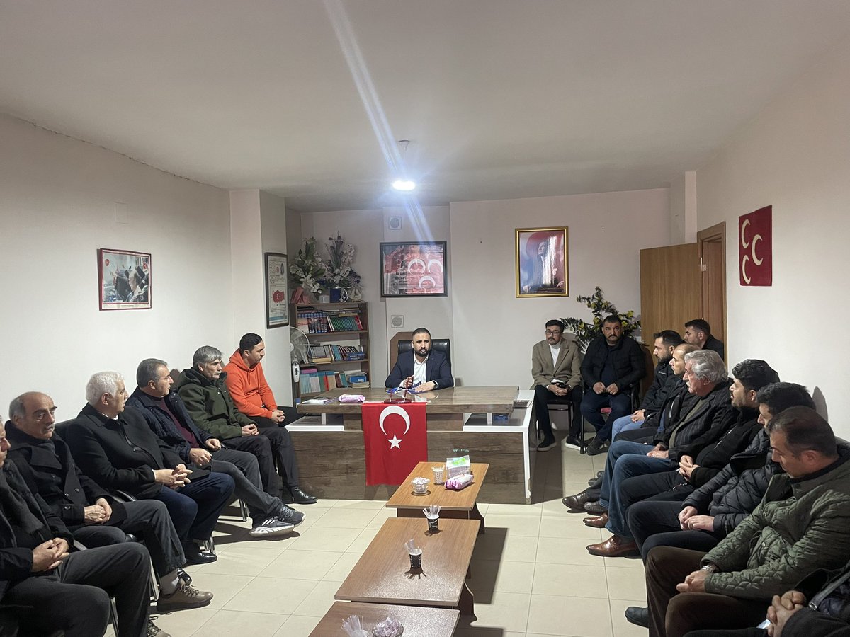 İl Yönetim Kurulu Üyelerimiz ile istişare toplantısı gerçekleştirdik. 

Bilge Liderimiz, Genel Başkanımız Sn. Devlet Bahçeli Beyefendi’nin emrinde durmadan, yorulmadan çalışacağız!