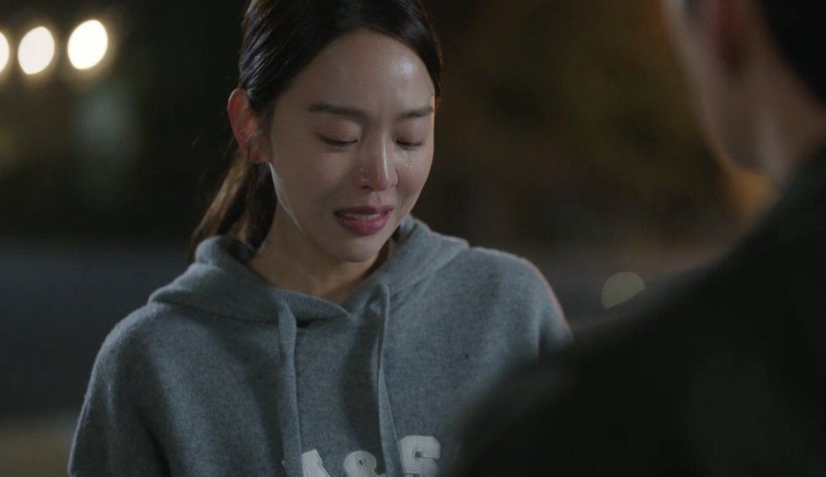 runnertang's tweet photo. 13화 부제 그놈의 짝사랑

상대를 위해 시작하겠다는 삼달이의 짝사랑
말해볼 기회조차 주어지지 않는 상도의 짝사랑
긴긴 세월 죄책감에 혼자 꽁꽁 숨겨왔던 미자의 짝사랑
조용하게 늘 표현해왔던 용필의 짝사랑

진짜 다 다른데 그놈의 짝사랑은 다 가슴이 너무 아프다... https://t.co/5np6BATnbY