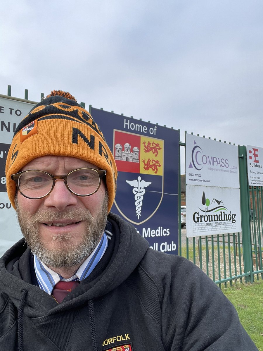 Reffing at HQ today: Norwich Medics v Norwich Crusaders II. Go well, gents.  #nrurs <a href="/NorfolkRugbyRef/">NorfolkRugbyRefs</a> #kybo