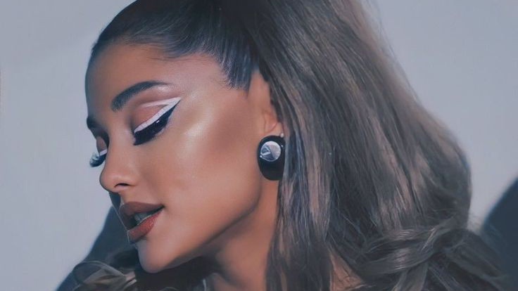 Sweetenerbae10's tweet photo. this type of makeup always eats https://t.co/2hrcpsV14w