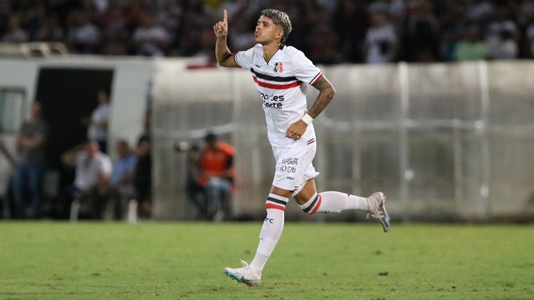 ImortalPe's tweet photo. " SEGURA A JOIA 💎 "
@SantaCruzFC renova o contrato do Meia Felipe Cardoso até o FIM em maio 2025 .
#FechadoComOSanta
⚫️⚪️🔴 https://t.co/AE7G5FCGIX