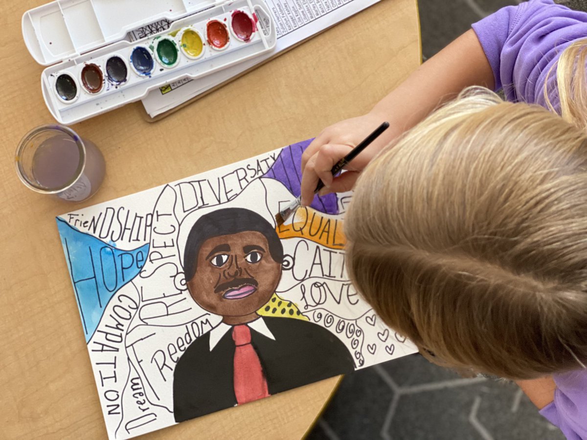 lori_huntsman's tweet photo. Artists in action 🎨 After reading Martin’s Big Words by Doreen Rappaport, these fourth graders were inspired to write big words and paint portraits to remember Martin Luther King, Jr 🕊️
#MLKDay2024 #art #books #peaceful #TEACHers #MartinsBigWords #DeepSpaceSparkle #Kindness https://t.co/vYMo7MQYDn